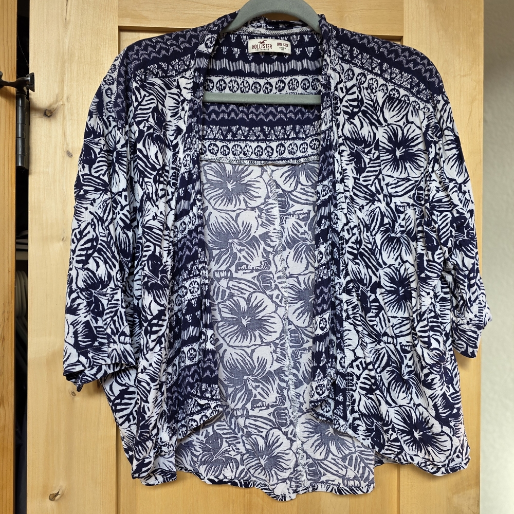 Hollister Blue White Floral Kimono Cardigan Cover Up hibiscus coconut girl 2010s